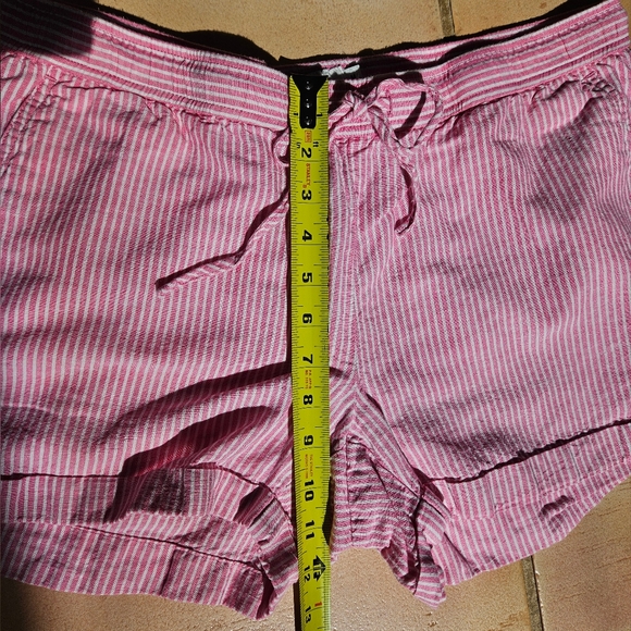 Vineyard Vines Linen/Cotton Drawstring Shorts - Picture 10 of 11